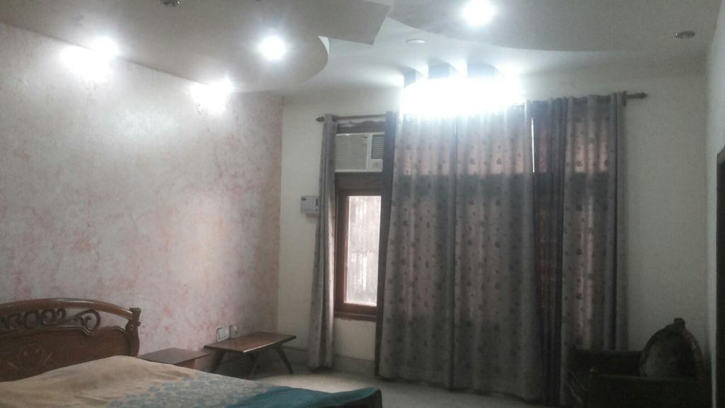 Heritage Inn Ghaziabad Ruang foto