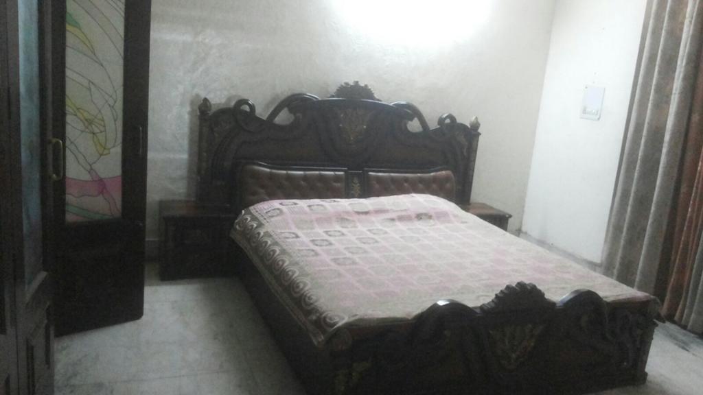 Heritage Inn Ghaziabad Ruang foto